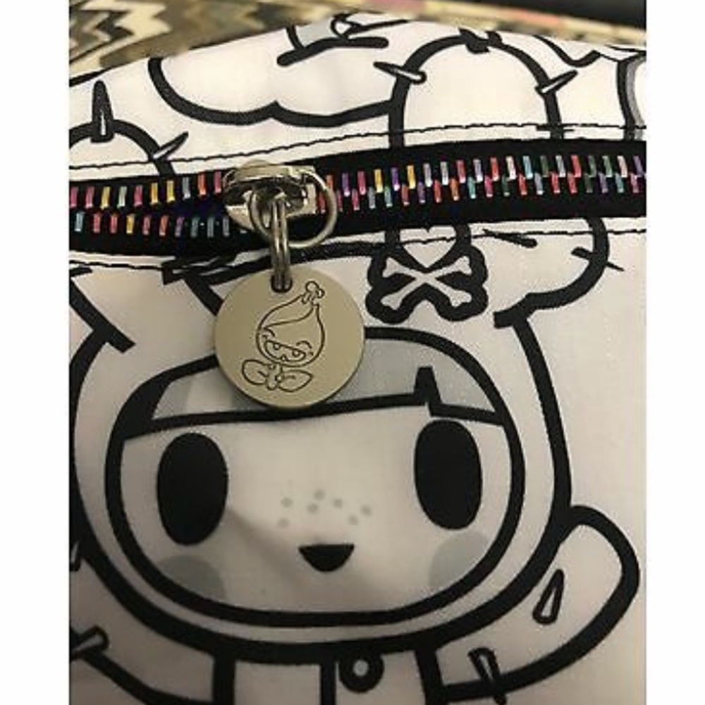 TOKIDOKI xLesportsac Ciao Ciao B & W Messenger Bag - Picture 9 of 11